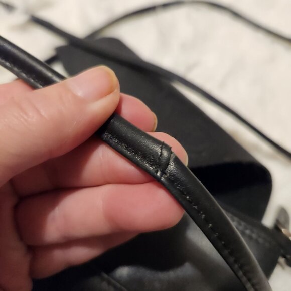 ili Soft Black Leather Purse With Tooled Design and Raw cut Rawhide Flap, Adjust - Picture 11 of 11